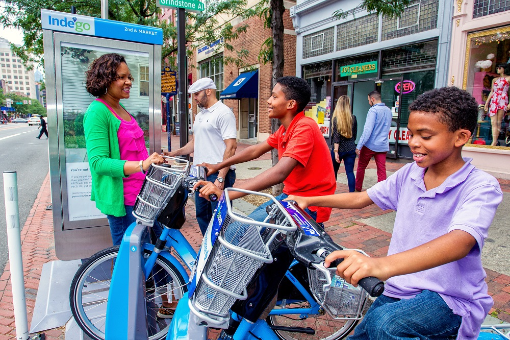 Indego, Philadelphia’s bike share program, offers riders the chance to hop on one of 600 bright blue bicycles stationed at 70 kiosks and easily pedal around the city. The bikes, which are equipped with two baskets for carrying small items, are offered for rent by the trip with monthly and annual memberships available.