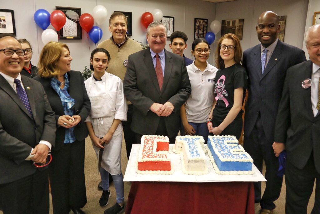 Mayor Kenney with culinary students at Swenson