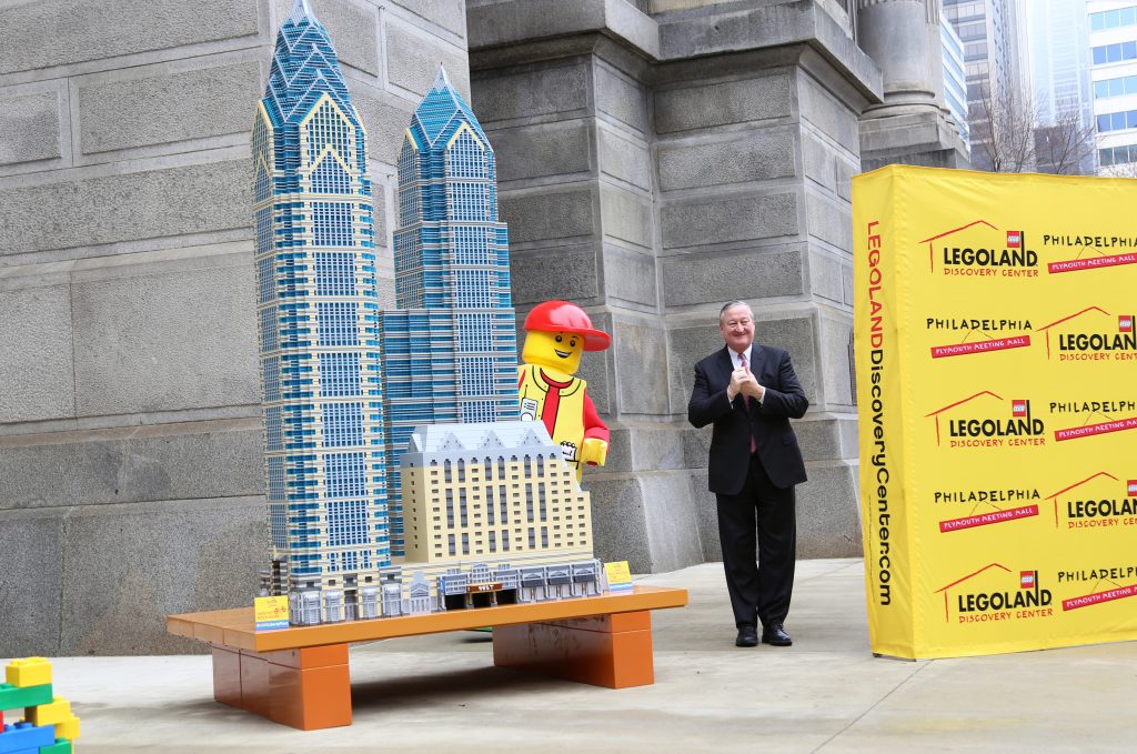 Mayor Kenney helps reveal the first completed Philadelphia landmark for MINILAND Philadelphia of the LEGOLAND Discovery Center Philadelphia.