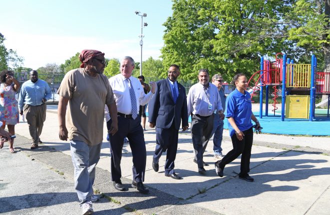 Mayor Kenney visits Tustin Playground