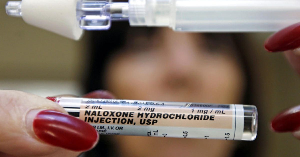 Image of a naloxone applicator
