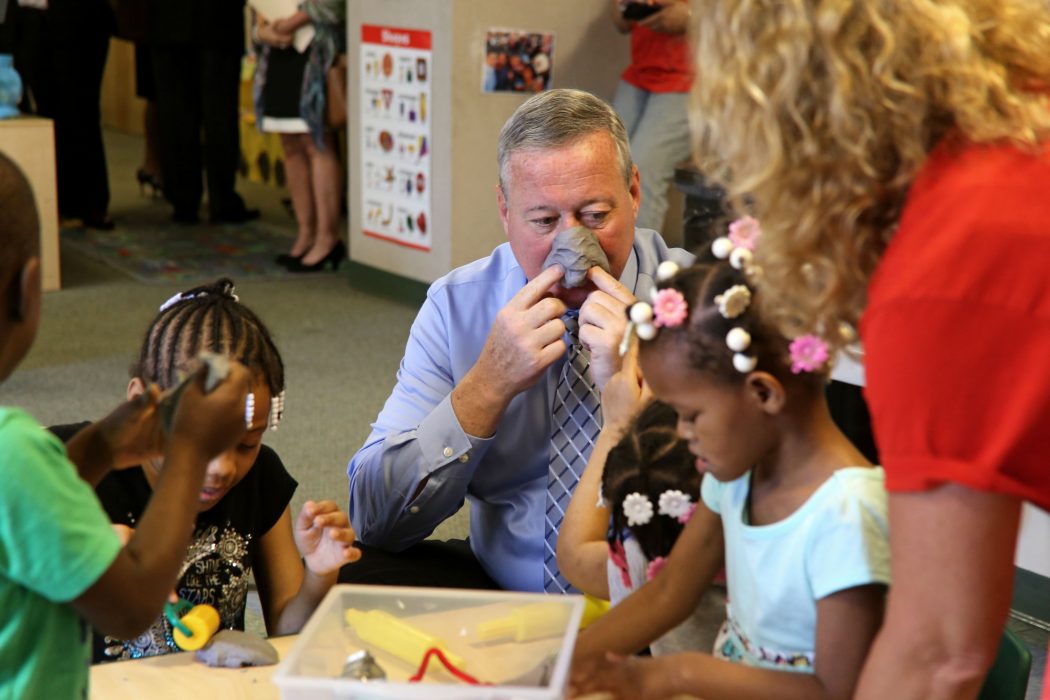 Mayor Kenney makes a play dough nose while visiting Elwyn, a PHLpreK provider, on April 28. 