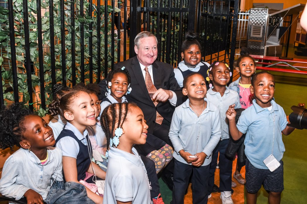 Mayor Kenney gathers with PHLpreK students