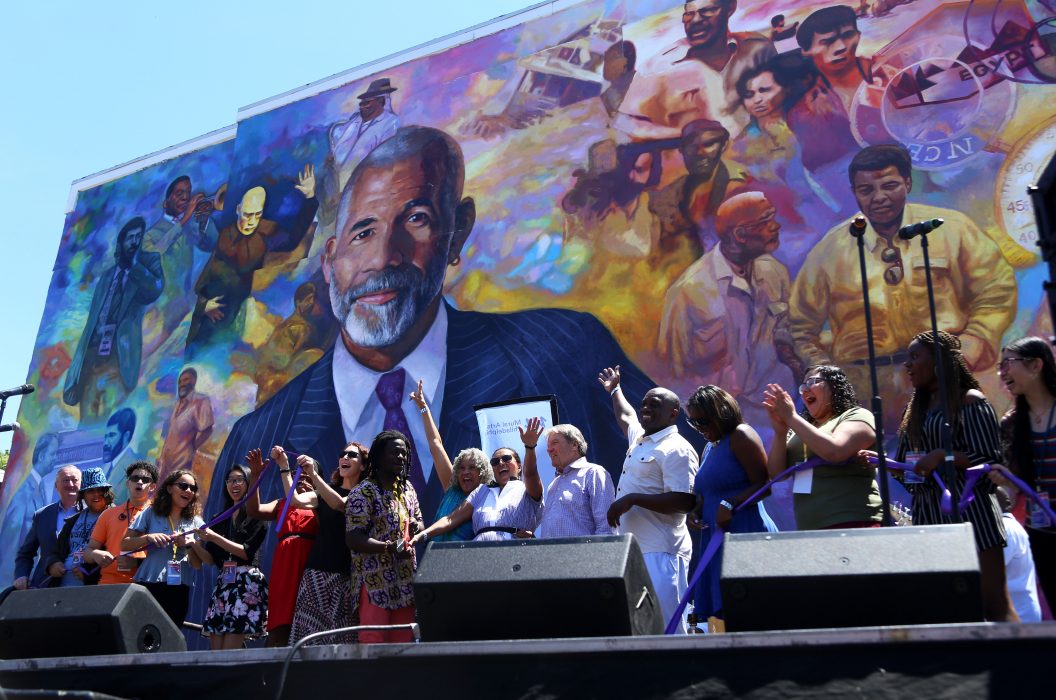 Family, friends and city officials unveil a mural honoring esteemed journalist and Philadelphian Ed Bradley on June 16.