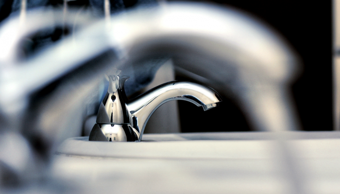 Close up of a double sink in a bathroom