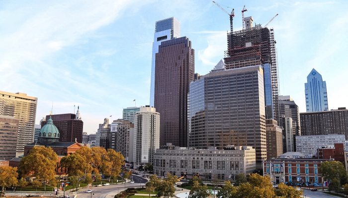 skyline of philadelphia on a sunny day