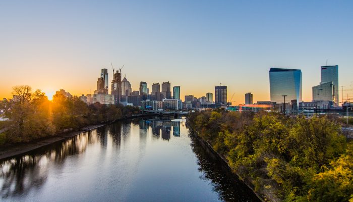 philadelphia skyline at dusk