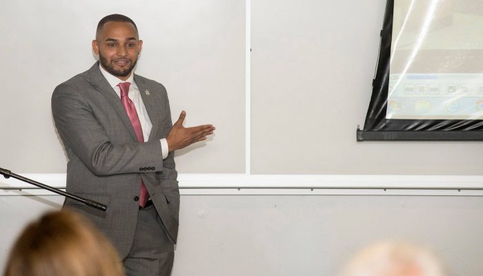 dante austin presenting to a group