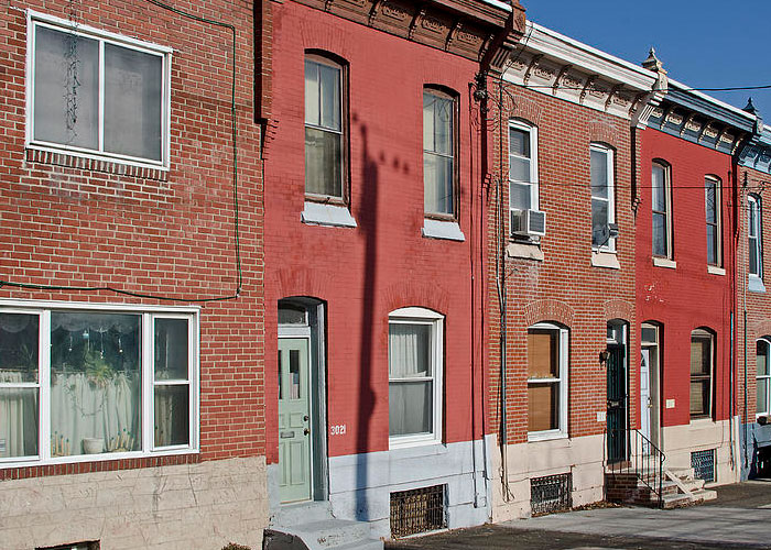 Brik rowhomes nan Philadelphia.