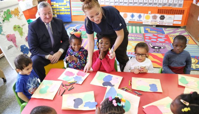 mayor kenney with a teacher at a table of pre-k students