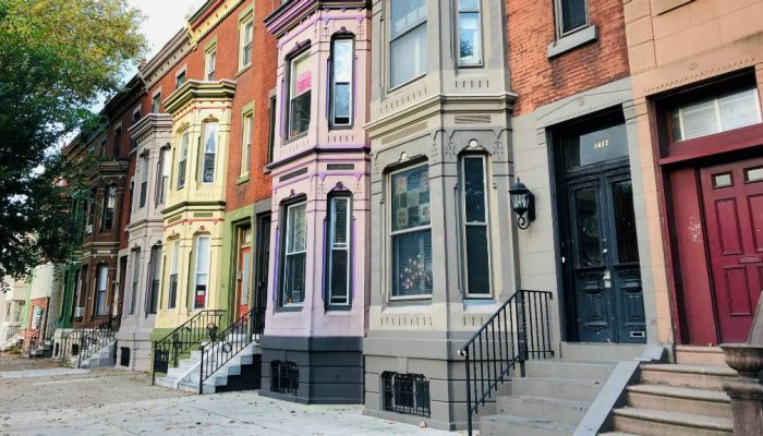 Rowhomes with large bay windows on Broad Street, Philadelphia