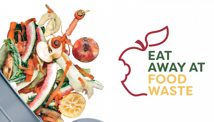 من اليسار إلى اليمين: حاوية مليئة بالمنتجات المصابة بالكدمات وبقايا الطعام. شعار حملة Eat Away at Food Waste.