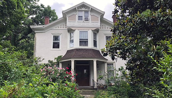 Dr Fryer home on Walnut Lane