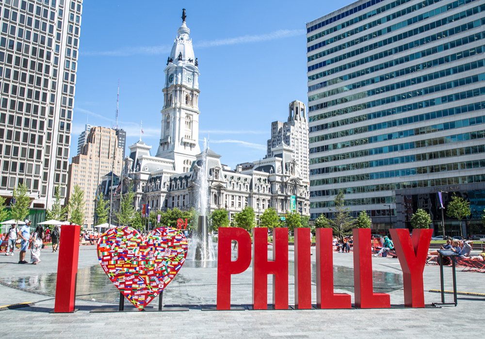 the i heart philly sculpture in love park