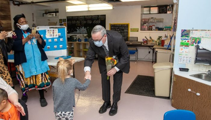 Mayor Kenney visits PreK Olympik Tots located in Chinatown