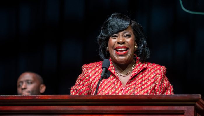 Prefeita Cherelle L. Parker na inauguração