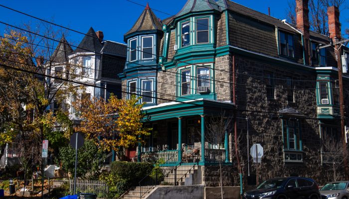 Picture of houses in a Philadelphia neighborhood.